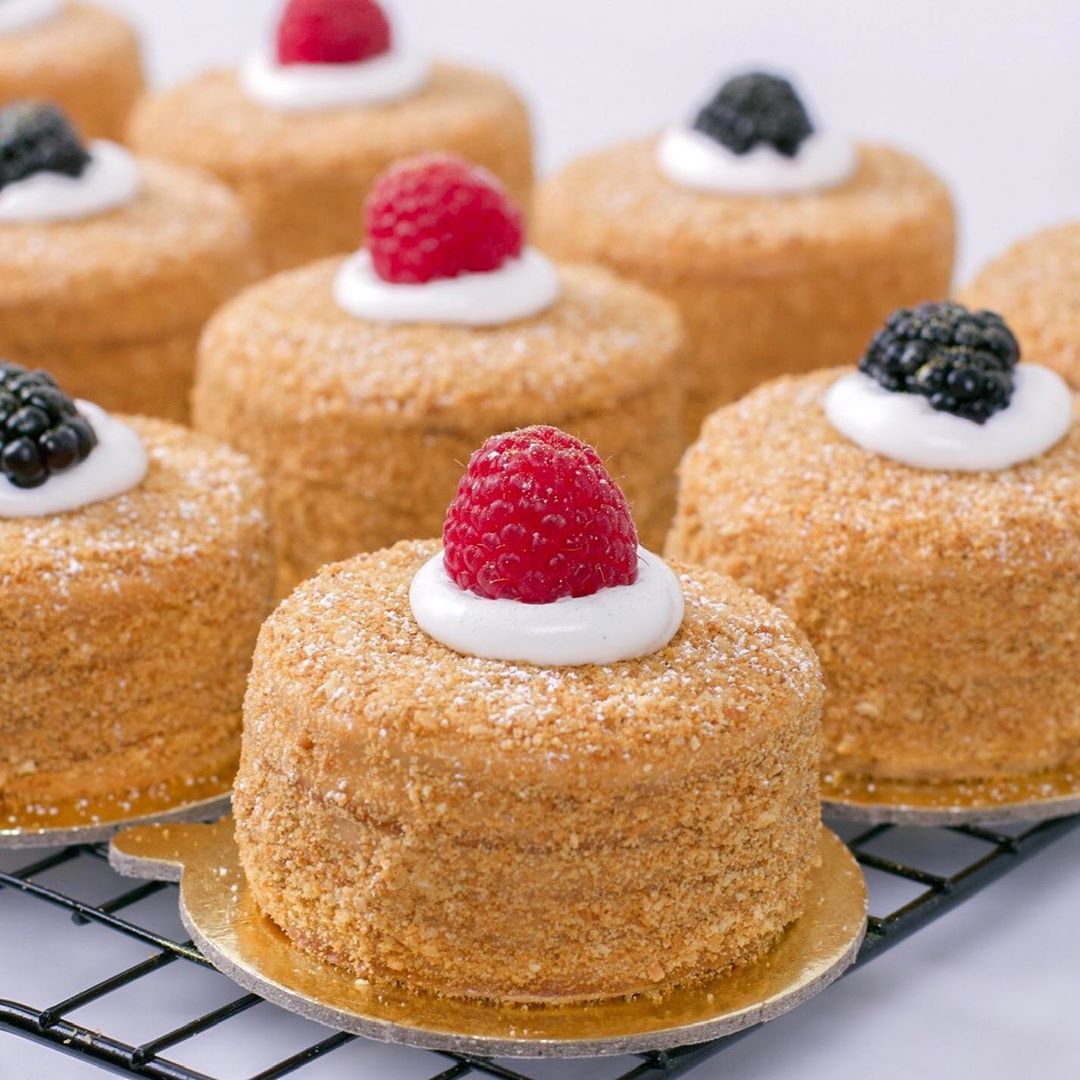 Mini Russian honey cake