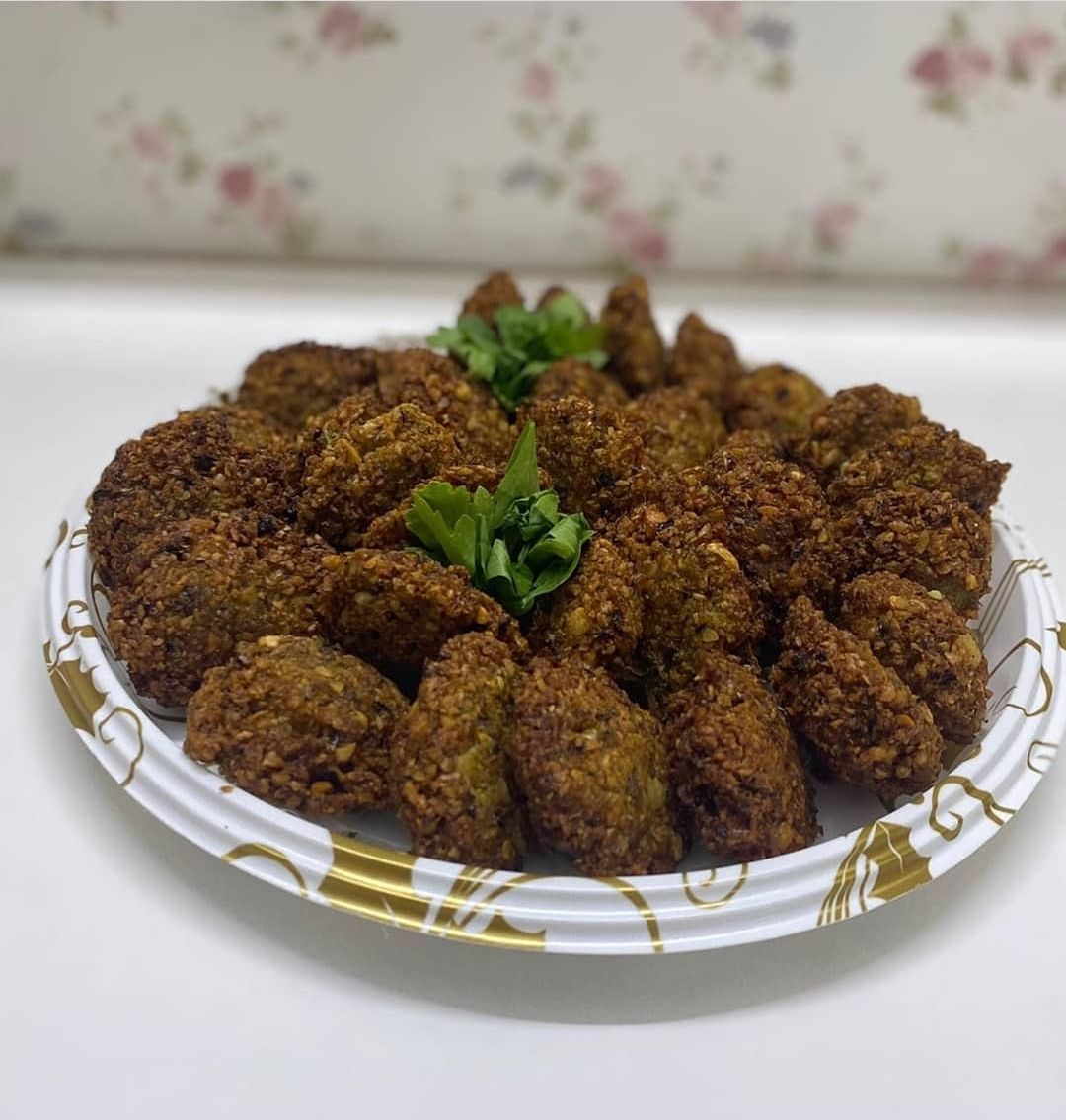 باجيه مع صوص الحمر والفلفل الحار