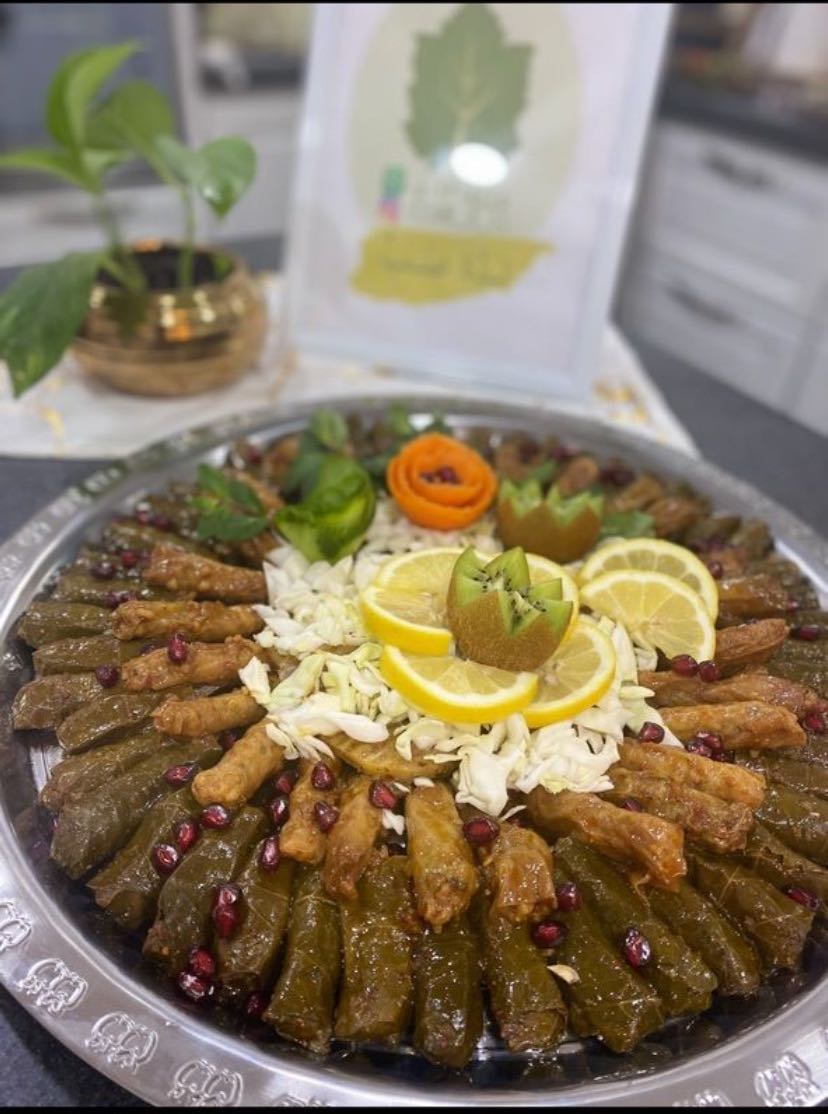 صحن مكس ورق عنب وكرنب