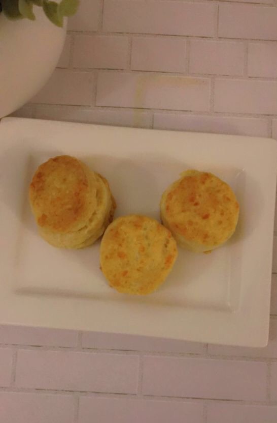 Scones with cheese 18حبة