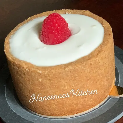 لاتنسوا تزورونا في كريت London cheesecake made by Haneenoo’s kitchen ‍#homemade #fresh #london #jeddah #durrah #cakes #cheesecake #jeddahevents #jeddah_food food #jeddah_cafe #gourmet #jeddahwaterfront #jeddah_now #grosvenorhouse #Marriott #raspberry #chiefs #jeddah_cafe #jeddafood #overdose #morning #afternoontea #jeddah2019 #love #uk #designcake #coffee #coffeeshops #jeddahevents #jeddah_cafe #weekend #tuesday #work