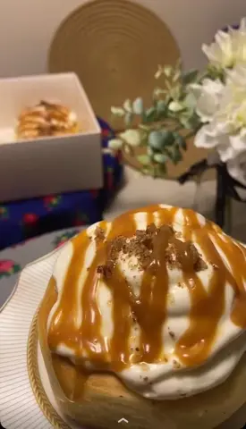 حبة حجم كبير بالتوفي او البستاشيو او نوتيلا
