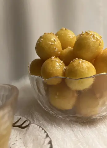 للطلب عن طريق الواتس او الانستا