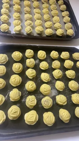 معمول تمر الكيلو ب ٧٠ ريال