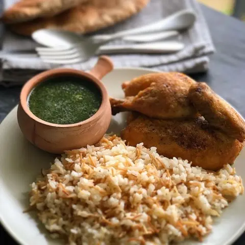 دجاج و ملوخيه و رز