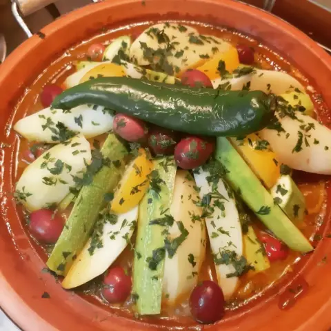 طاجن لحم بالخضار