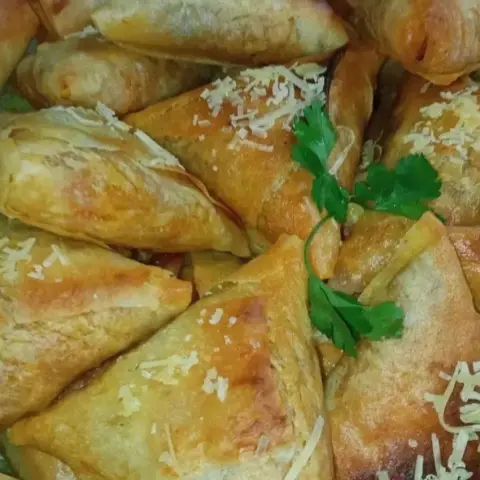 سمبوسة (دجاج ، لحم)