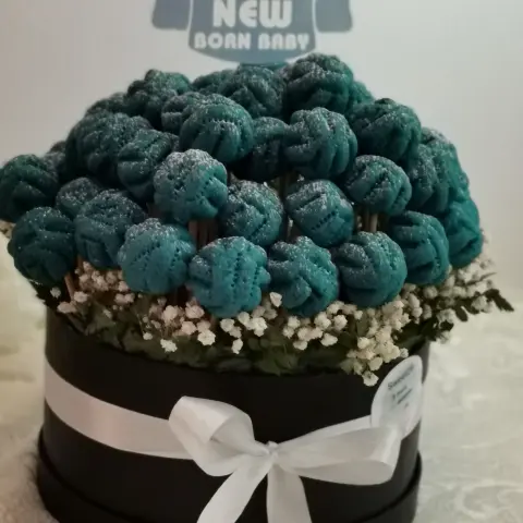 باقه معمول حجم وسط فيه ٥٥حبه