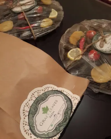 . . . طلبيات اليوم #ورق_عنب_ريم #يمي#يميي #لذيذ #ناطع #حامض #ورق_عنب #جدة #بنات_جده #دعم_المشاريع_الصغيرة