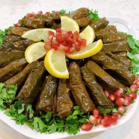 ورق عنب بدبس الرمان حامض ولذيذ