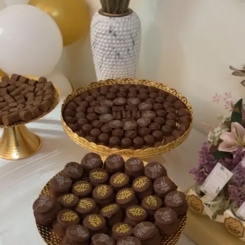 شوكليت بحشوات مختلفة رايس كرسبي شوكليت شوكليت بالديجستف