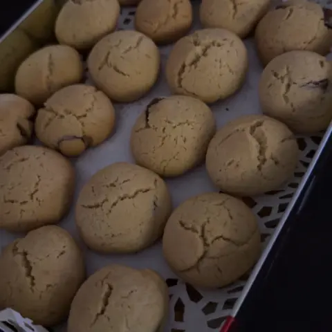 حلا الغريبه