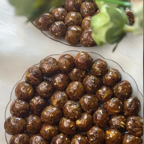 تمره مع الاعشاب وسمن البري👌