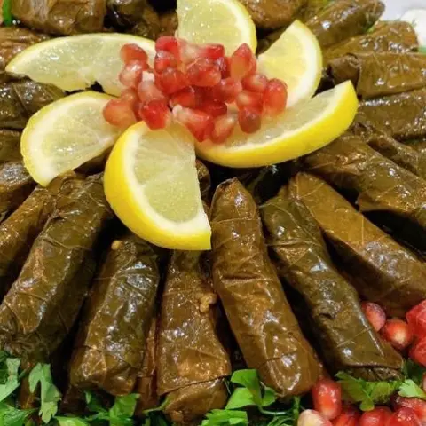 ورق عنب بدبس الرمان عادي وخراق الطعم خياال