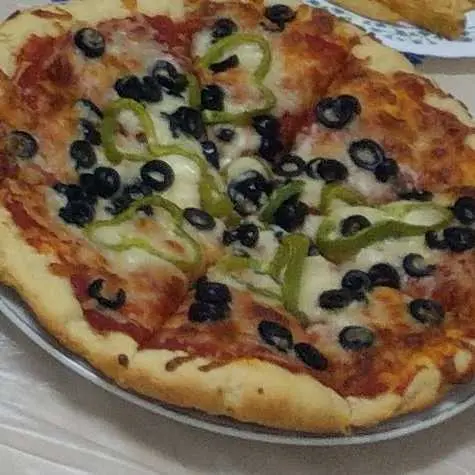 بيتزا خضار وسط