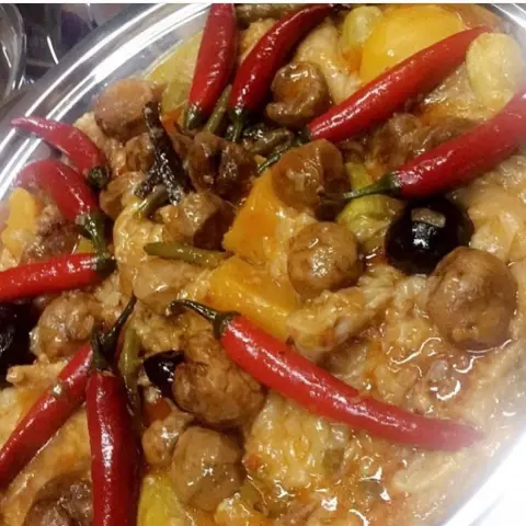 مرقوق لحم وخضار وفقع