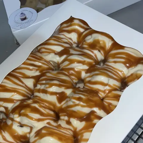 سينابون غرقان صوص اقل طلب ١٥قطعه