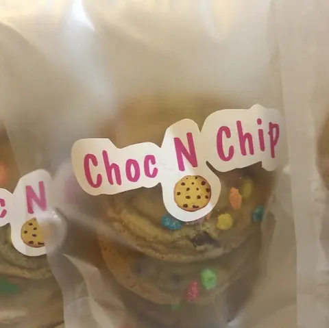 Available today Mix box chewy Classic Fruity pebbles M&M’s 10 Cookies/60 SR متوفر اليوم ميكس بوكس تشوي كوكيز مكون من كوكيز كلاسيك كورن فليكس فروتي بيبلس ام اند امز البوكس ١٠ كوكيز/٦٠ ريال