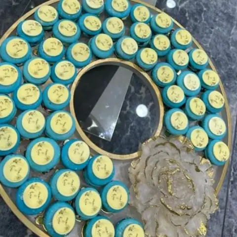 ماكرون بثيم الشوكولاته الطلب ٤ ايام قبل