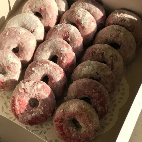 The NEW Red Velvet Dounts ❤️ دونت الرد ڤيلفت الجديد . . #Jubail #dounts #doughnut #redvelvet #foodie #dessertlovers #jubailads #jubail_industrial #jubailcity