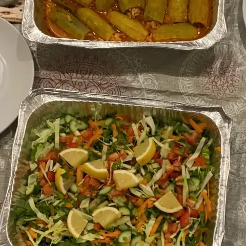 نقدم سلطات ومحاشي