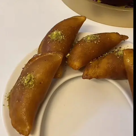 قطايف ام عبدالرحمن محشية الحبة بريالين
