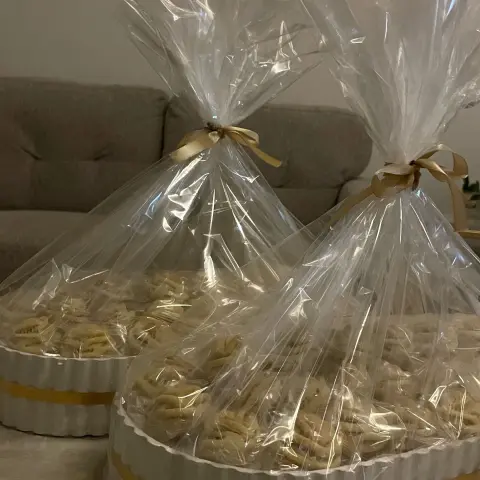 طلبيات زبايني عليهم بالعافيه صينيه مع التغليف وكل حبه مغلفه فقط ٥٠ ريال 😍