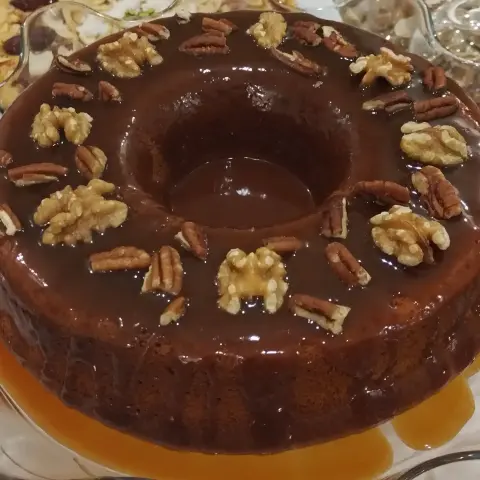 كيكة التمر بالكراميل والجوز والبيكان غنية ودافئة🤤