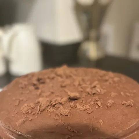 كيكه الشوكولاته 😍 الطلب قبل يوم 🍰