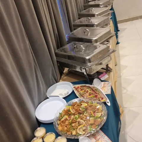 بوفيه مفتوح ل 50 شخص