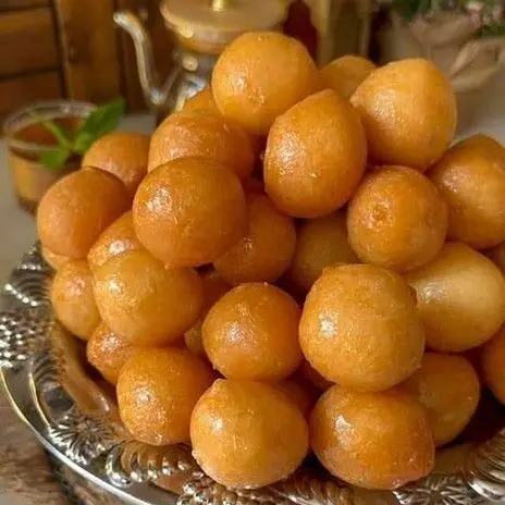 لقيمات