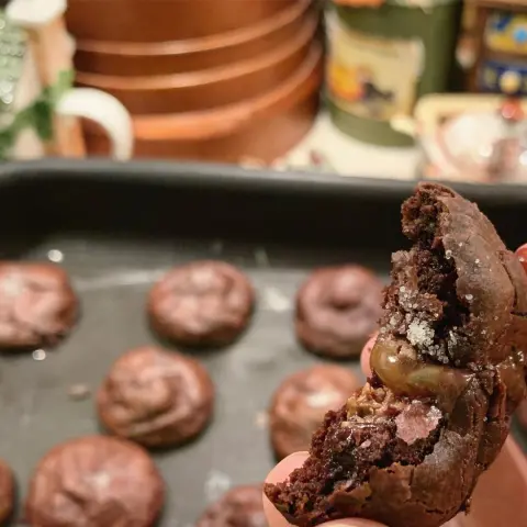 Freshly baked Salted caramel cookies ❤️