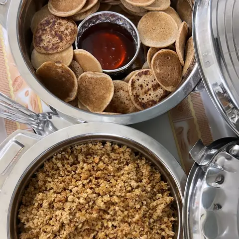 طبق مصابيب بالعسل وطبق الفريك