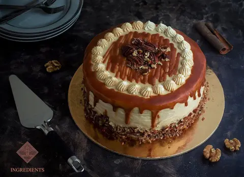كيكة الجزر بالكراميل،، تجيب السعادة بكل مكوناتها ❤️❤️ Carrot Cake with Caramel,, will make you Happy ❤️❤️ #كيكة_الجزر #كيك #حلا #كافيهات_جدة #كافيهات_جده #carrotcake #caramelcarrotcake