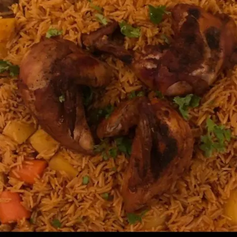 كبسة حمراء حايليه حبة دجاجة الموقع...الخبر كما أيضا يتوفر العديد من أنواع الكبسات +السلطة مجانا