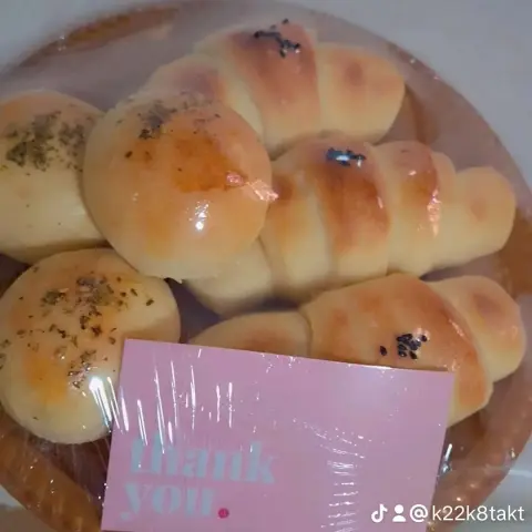 فطاير بالجبنه والزعتر والسبانخ