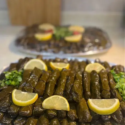 ورق عنب انصحكم تجرّبونه السعر كبير : 50 وسط : 30 صغير : 20 التواصل واتس فقط