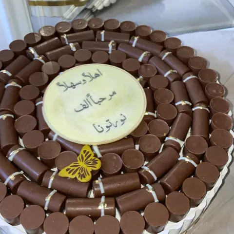 شكلاته بلجيكيه بحشوة الكنافه والبستاشيو والبندق