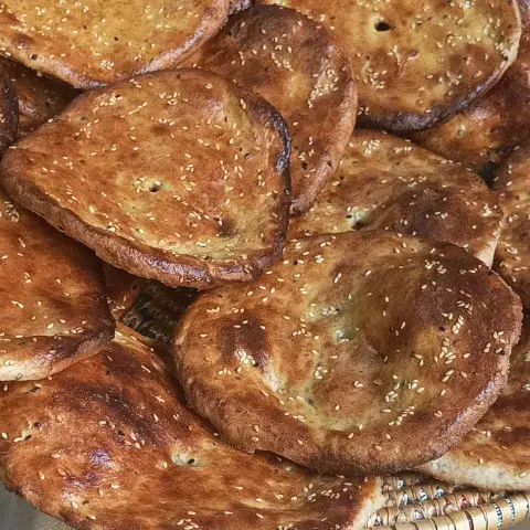 ذمول يمني بالسمسم طعم خيال