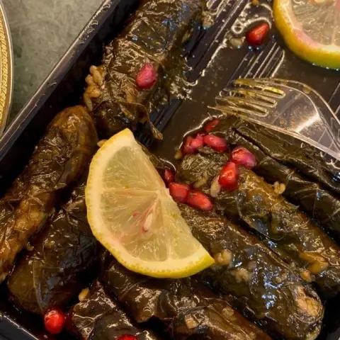 ورق عنب بدبس الرمان