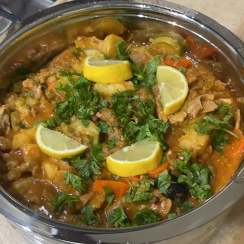 مرقوق بالخضار