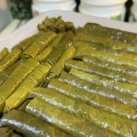 ورق عنب لذيذ وناطع