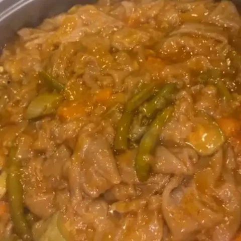مرقوق بالخضار