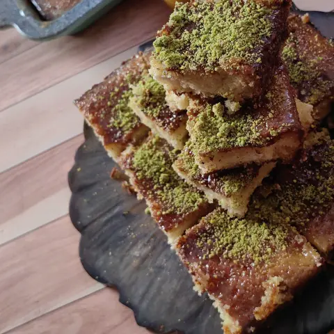 بسبوسه بالقشطة
