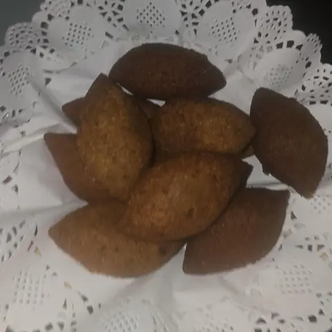 كبه باللحم والصنوبر مفرزه وجاهزه للقلي