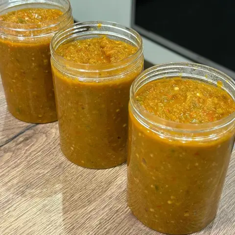 الحجم 600 مل من الذ فلفل حار والحرارة حسب الطلب حاااار 🌶️نار او حااار وسط 🔥