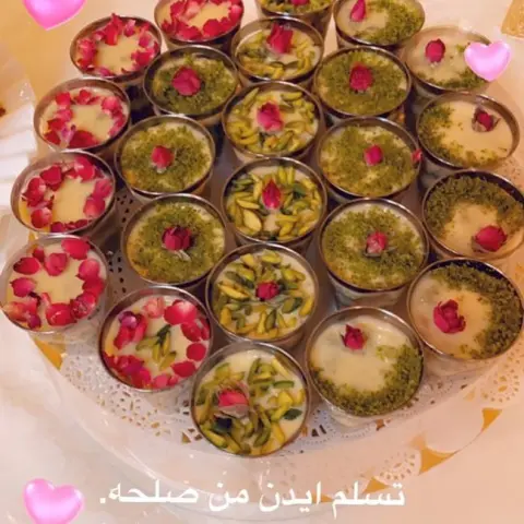 تصوير عميلتنا الجميله #فستقيه #فستق#كاسات#ورد#ضيافه_مميزه #ضيافتكم #تقديم#تقديمات