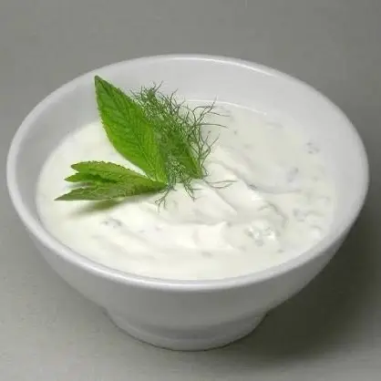 زبادي ب الخيار