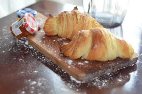 Start your day with a fresh bake #delicious #dailyfoodfeed #foodielife #foodpic #tastemade #foodography #crossaint #crossaintlover