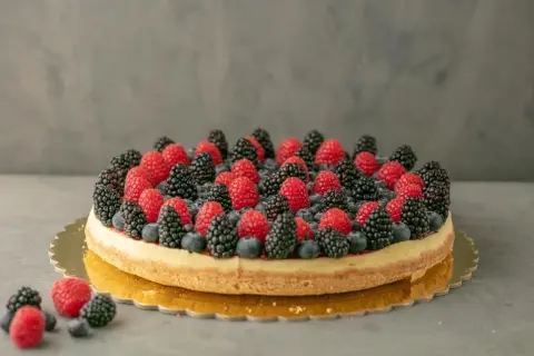 تشيزكيك بالفواكة - Fruits Cheesecake #تشيزكيك #لذيذ #فواكة #حلا #حلى #مناسبات #تشيز_كيك #حفلات